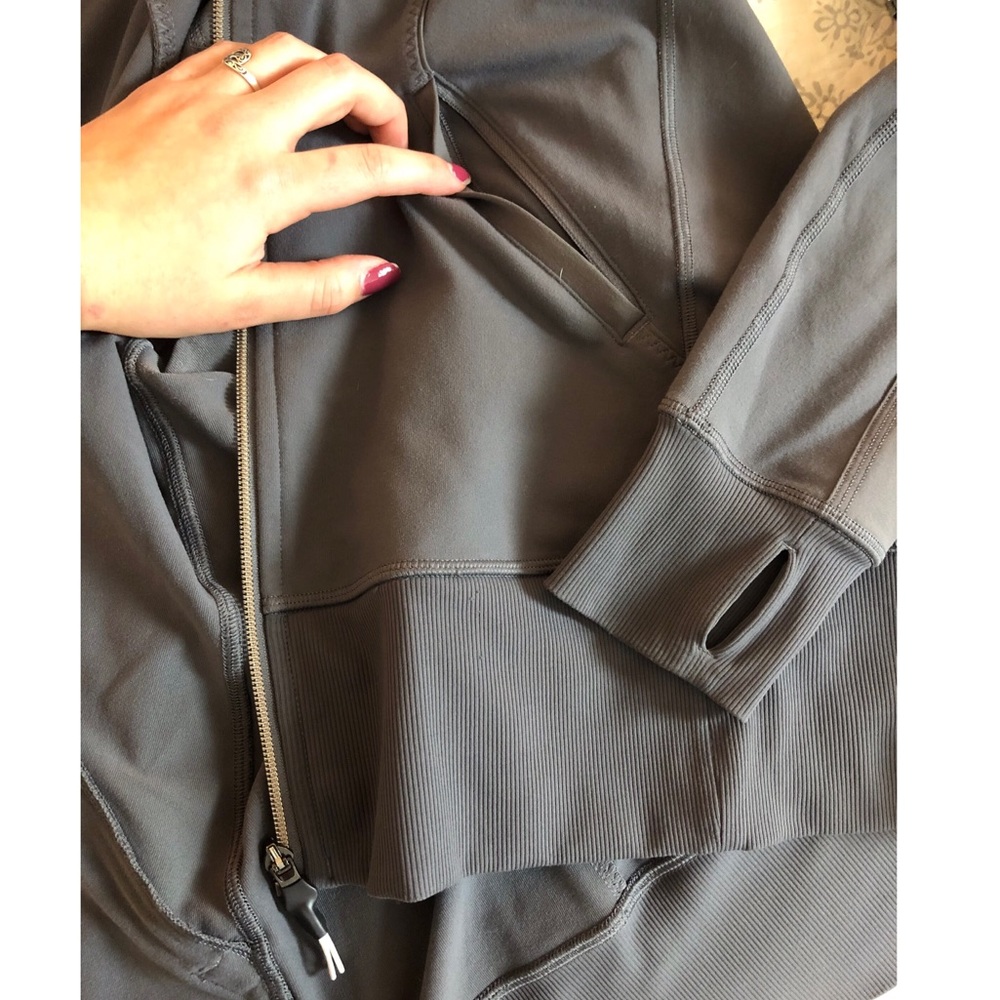Lululemon Jacket - Picture 4 of 5